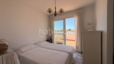 Foto 300c6704-0659-48ef-8654-8e0a6b9d4f28. Apartament amb calefacció aparcament piscina a Calahonda Mijas