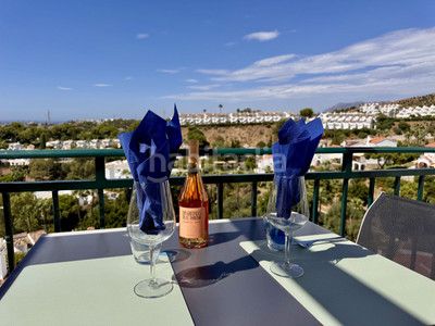 Foto a95424d3-d53b-4d17-9df5-66a0e6920a5e. Àtic amb calefacció aparcament piscina a Calahonda Mijas