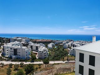 Apartament a Centro ciudad. Apartamento en planta media de 3 dormitorios en fuengirola