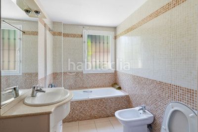 Foto 8cc4c53d-d35b-4de7-9f89-b7a1ddea1616. Planta baixa amb calefacció aparcament piscina a Mijas