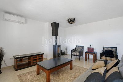 Foto c6d21560-51ac-4233-bdc5-f56a103ddf4e. Planta baixa amb calefacció aparcament piscina a Mijas