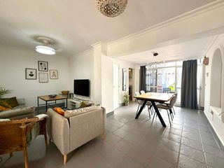 Casa bifamiliare in Centro ciudad. Casa pareada de 3 dormitorios en fuengirola