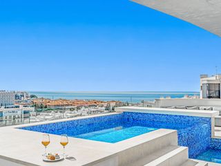 Dachwohnung in Centro ciudad. Ático de 3 dormitorios en fuengirola