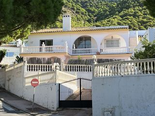 Xalet a Mijas pueblo. Villa aislada de 5 dormitorios en mijas