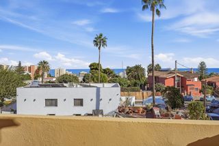 Maison jumelée à Arroyo de la Miel. Adosado de 4 dormitorios en arroyo de la miel