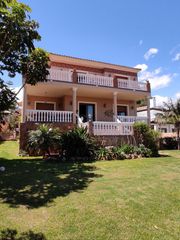 Chalet à Centro. Villa aislada de 4 dormitorios en mijas costa