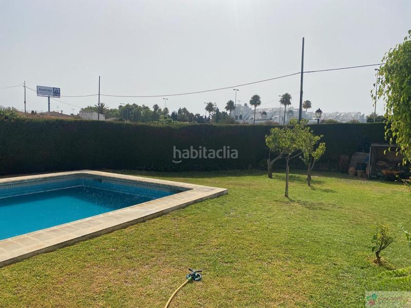 Foto bfe87815-8256-4698-b6e3-330e821ace12. Chalet  en El Velerín Estepona