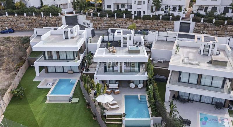 Foto 3b6a0316-0a74-4fd4-843c-dab99d0b9bcc. Chalet mit parking pool in La Concha - Resina Golf Estepona