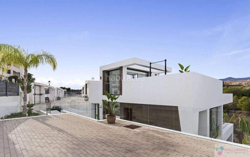 Foto 5a3f6536-8ffb-461a-bbed-06e4db8cfcb5. Chalet mit parking pool in La Concha - Resina Golf Estepona