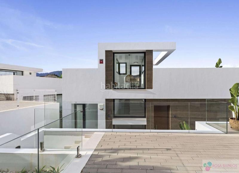 Foto 9c59cdd0-29eb-41d8-bea1-f1d3c3a75a8e. Chalet mit parking pool in La Concha - Resina Golf Estepona