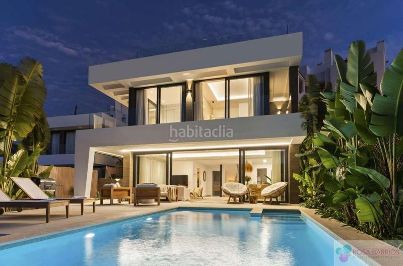 Foto efe081ac-f224-4c74-a673-d9702b797272. Chalet mit parking pool in La Concha - Resina Golf Estepona
