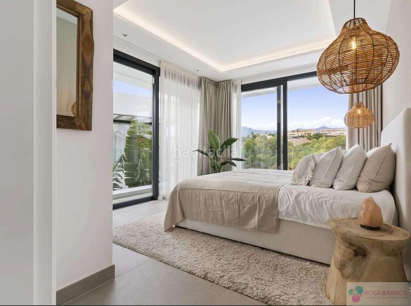 Foto fc566fed-ff09-4c8c-b839-0359eabfd12a. Chalet mit parking pool in La Concha - Resina Golf Estepona