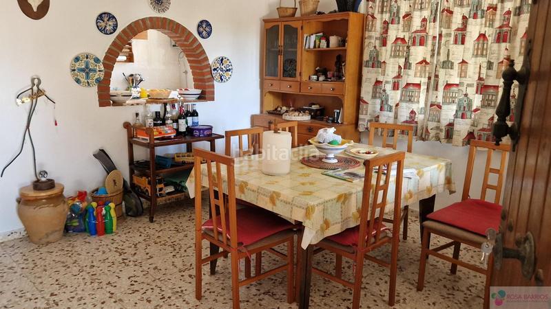 Foto d9f2cf3b-1091-40d8-9025-162983d9c584. Masia amb aparcament a Los Llanos Estepona