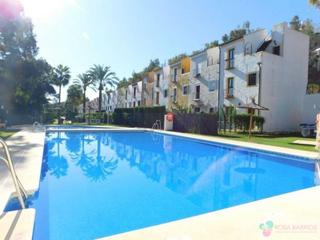 Casa adossada a Bahía de Casares. Casarescasa