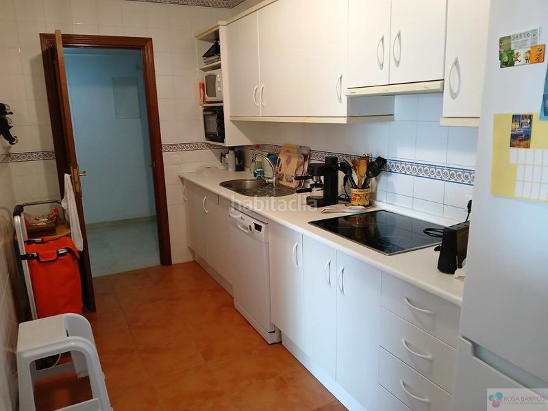 Foto a73cbdb4-4e61-4dfb-ac7e-aad0ea7a23ce. Rent flat with parking pool in puerto de Estepona Estepona