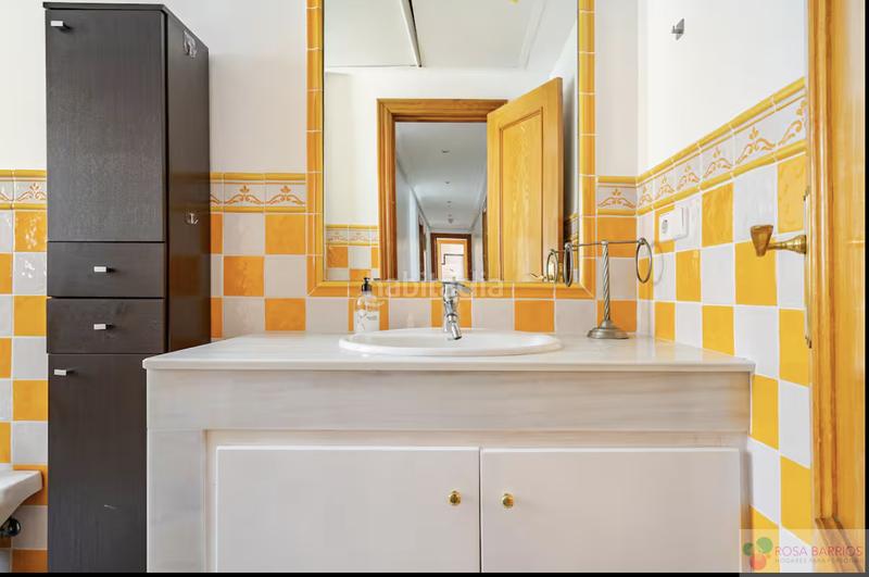 Foto 0c5d2276-a8ad-4737-9485-41dbf4577b99. Ático atico en Playa Bajadilla - Puertos Marbella