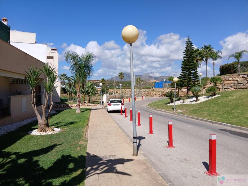 Foto 5549968e-df8a-4420-8e4e-dc98a6bc07f5. Appartamento con parcheggio piscina in Doña Julia Golf Casares