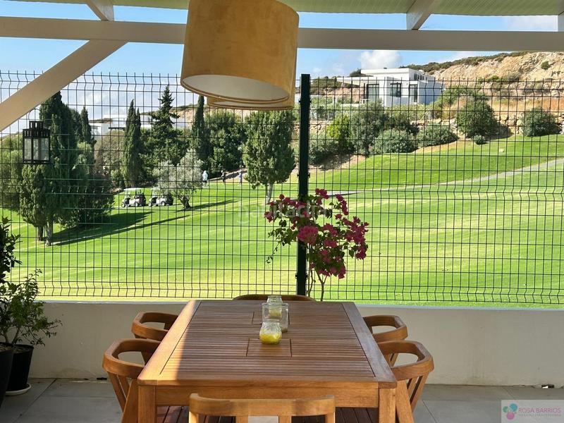 Foto 60fea821-a5a2-4834-a368-dcd7fb2f98a8. Appartamento con parcheggio piscina in Doña Julia Golf Casares