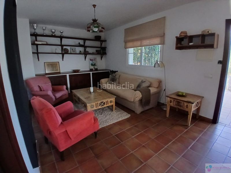 Foto 0ae259e2-9277-44f2-a5f1-dab7d9627741. Xalet amb aparcament piscina a Las Lomas Estepona