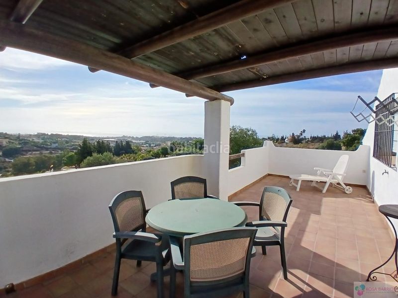 Foto 9c345549-a285-4031-9a47-f6a32a02461f. Xalet amb aparcament piscina a Las Lomas Estepona