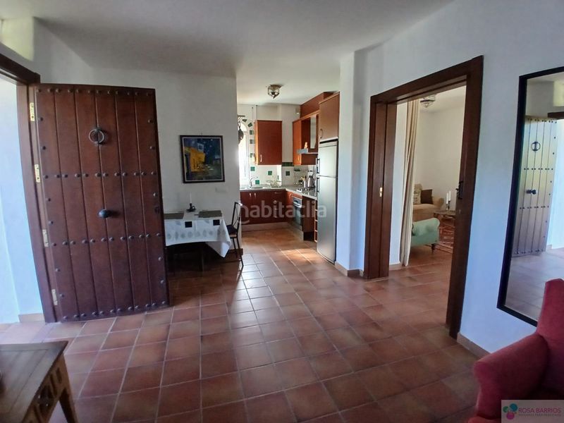 Foto b965430f-7d14-4045-8742-030b77fce1dc. Xalet amb aparcament piscina a Las Lomas Estepona