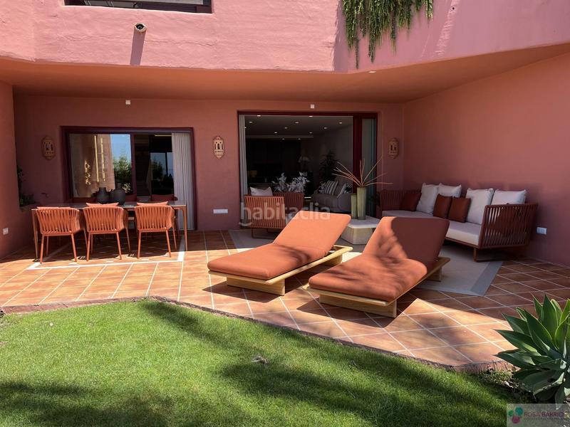 Foto 1213e8e9-9a37-4d3a-92f8-daea8eb05f95. Etagenwohnung mit parking pool in Guadalmansa Estepona