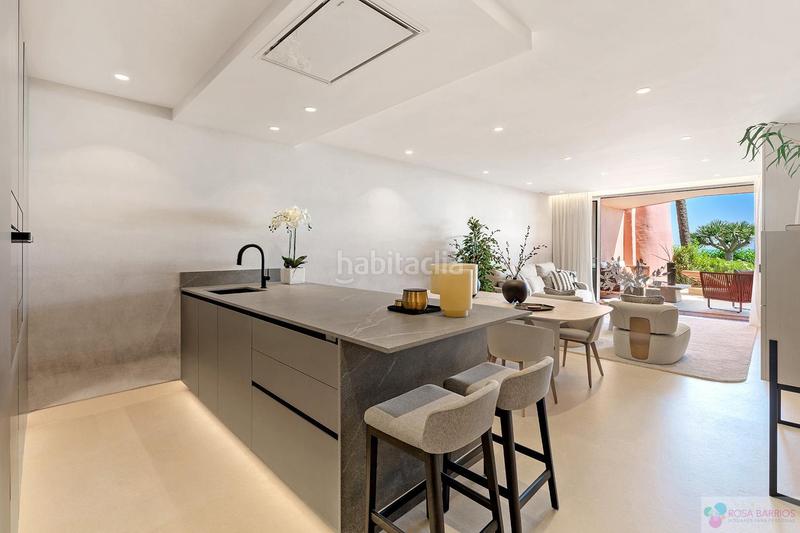 Foto 236871e8-94dc-41d1-bd13-966f7a7d8451. Etagenwohnung mit parking pool in Guadalmansa Estepona