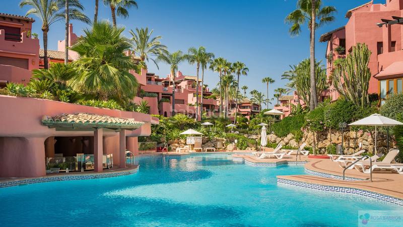 Foto 5d1a1386-fd50-4d65-8423-aa9394aa2235. Etagenwohnung mit parking pool in Guadalmansa Estepona