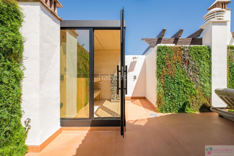 Foto d8f38341-bfa4-4415-bbe1-ac3ad5eec75a. Ático atico en El Velerín Estepona