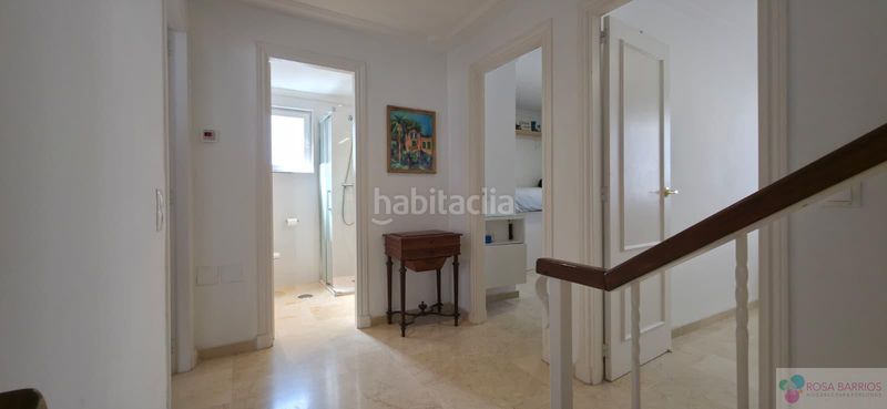 Foto 196b8701-2980-410c-afaa-20624c047159. Casa aparellada amb aparcament a sierra de Estepona - avda. de andalucía Estepona