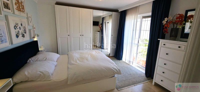 Foto 72ef1c8c-4479-4a43-b1c4-32c304348e20. Casa aparellada amb aparcament a sierra de Estepona - avda. de andalucía Estepona
