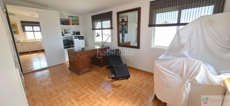 Foto 7abf4c1f-5e8e-452a-87a2-2513839836e3. Casa aparellada amb aparcament a sierra de Estepona - avda. de andalucía Estepona