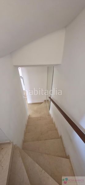 Foto 8ff6c2b9-5915-4d6c-a31f-3712e5b019d0. Casa aparellada amb aparcament a sierra de Estepona - avda. de andalucía Estepona
