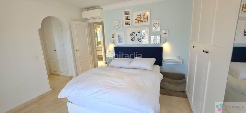 Foto c509c506-56bc-4414-b4ed-1f6f46c37d3d. Casa aparellada amb aparcament a sierra de Estepona - avda. de andalucía Estepona