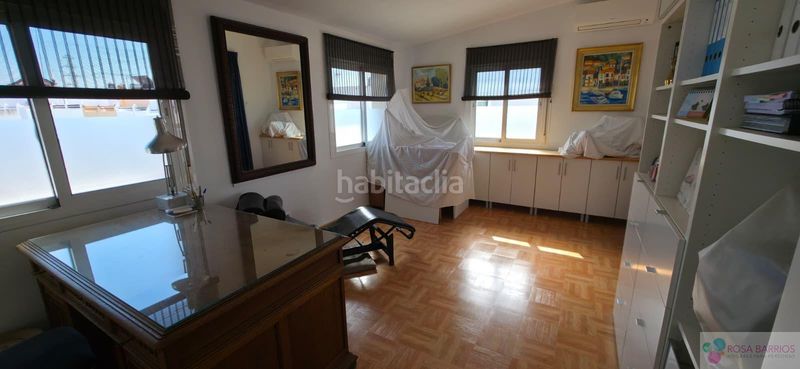Foto c6c7c319-fe39-4c0f-a3f6-e0eba0b1bbaf. Casa aparellada amb aparcament a sierra de Estepona - avda. de andalucía Estepona