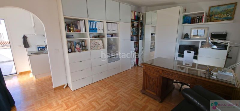 Foto cb2fb5cd-2f37-48b5-985e-b56cf786e1db. Casa aparellada amb aparcament a sierra de Estepona - avda. de andalucía Estepona