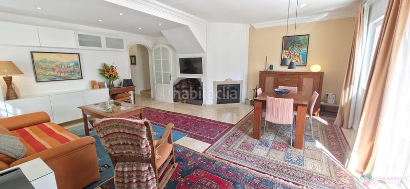 Foto d049249a-2121-460d-8b9b-1e2a1a93115c. Casa aparellada amb aparcament a sierra de Estepona - avda. de andalucía Estepona