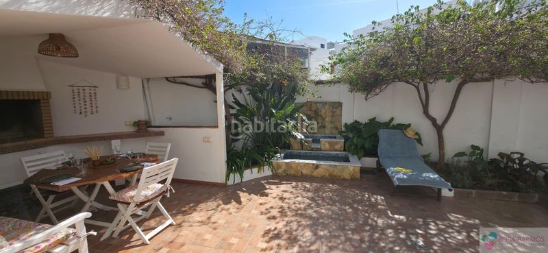 Foto f57289b4-d41d-4e48-aa46-3d21d9c651a3. Casa aparellada amb aparcament a sierra de Estepona - avda. de andalucía Estepona