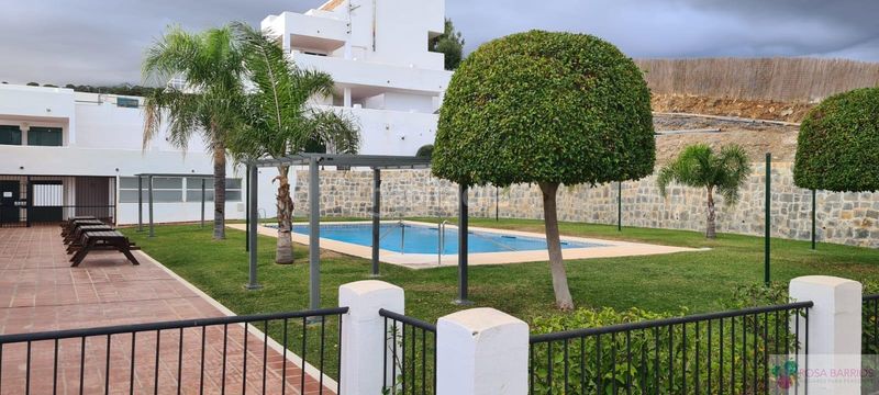 Foto 4d9a1cde-db1d-40cf-97e9-d9fff3a3caf9. Àtic amb piscina a altos de Estepona Estepona