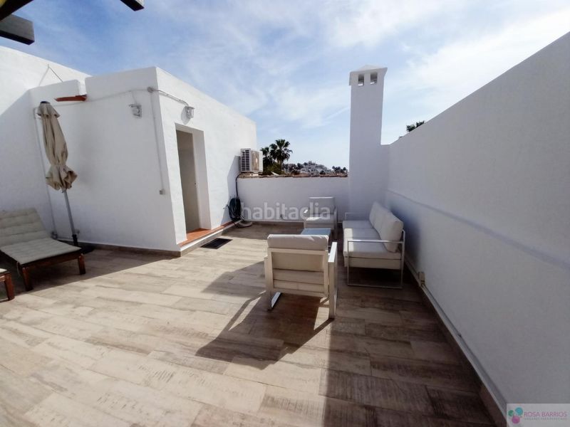 Foto b3f7e1f4-8765-4489-a99d-595a54aa7a28. Àtic amb aparcament piscina a Nueva Atalaya Estepona