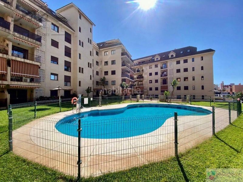 Foto bd8dfa66-4dd3-4203-9e4a-291ed3c7736e. Estudi amb piscina a San Luis de Sabinillas Manilva
