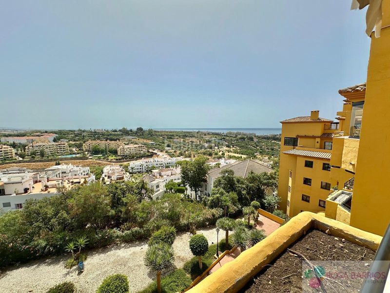 Foto e51ce53e-8268-42a0-b969-ed991ee3f1d1. Piso  en La Concha - Resina Golf Estepona