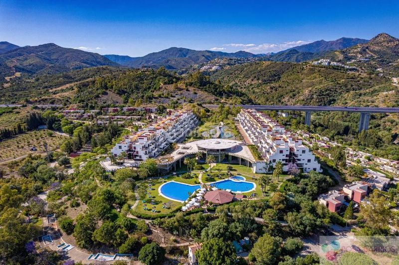 Foto 38f65317-8127-4045-89f7-decfded6e6dd. Apartamento  en La Zagaleta Benahavís