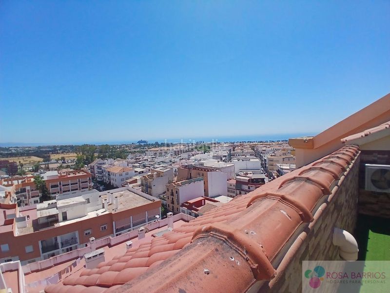 Foto d5d99586-f5bc-4a4b-856c-fab3ca799005. Àtic amb aparcament a San Pedro de Alcántara Pueblo Marbella