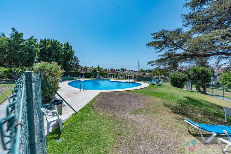 Foto 54ed6e3d-3c83-46d2-b59e-f808139890df. Pis amb piscina a Las Brisas Marbella