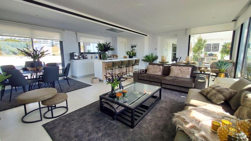 Foto 1f1706a6-a362-44a6-ae10-002ece0a079f. Ático  con vistas al mar en higuerón west en Fuengirola