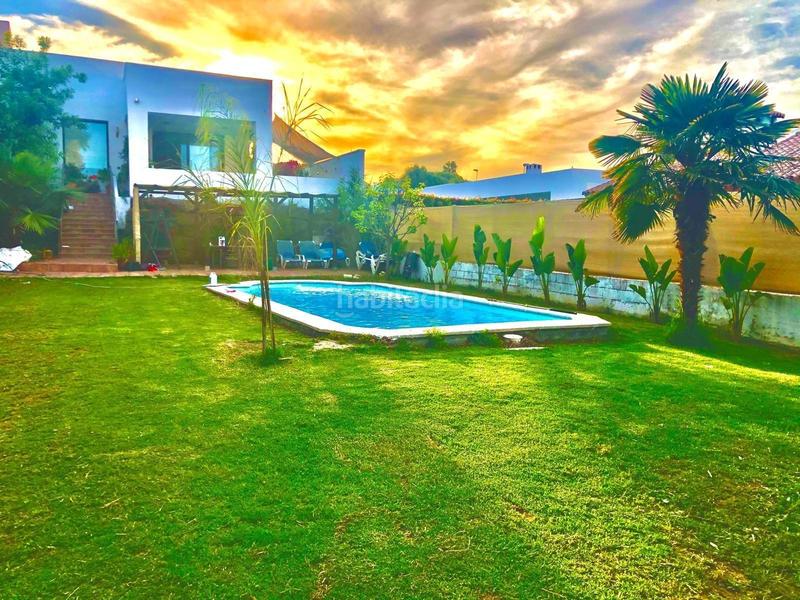 Foto 092a2e30-fd71-4386-8274-d7d80f202ec6. Xalet amb calefacció aparcament piscina a Los Pinos Algeciras