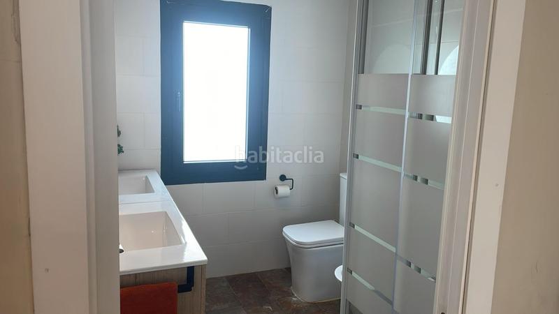 Foto 80d56186-511c-45a6-b94c-a6ea6e26c7a5. Xalet amb calefacció aparcament piscina a Los Pinos Algeciras