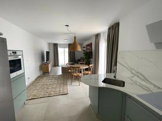 Rez-de-chaussée à Atlanterra. Vivienda a estrenar con piscina privada en atlanterra
