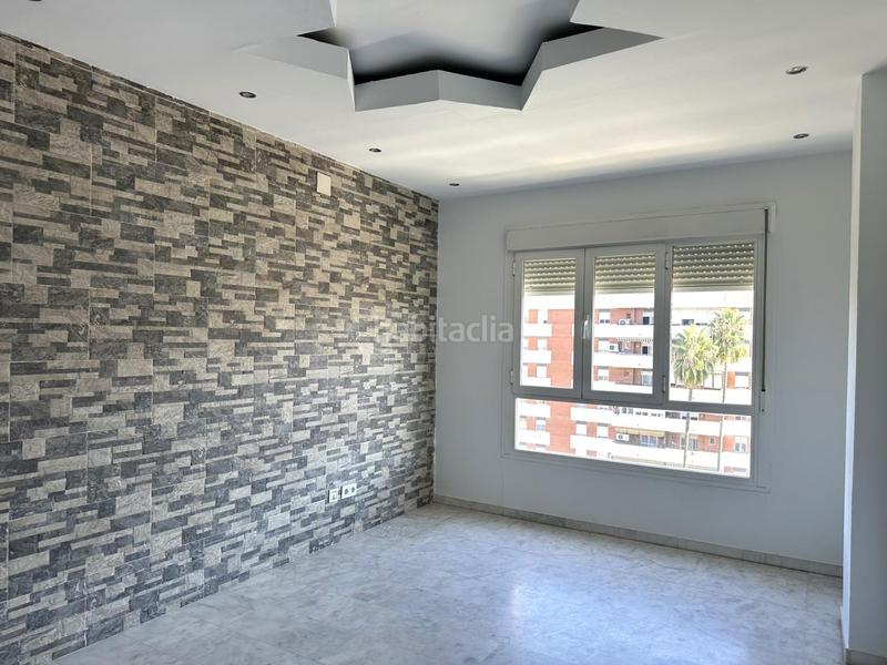 Foto c7cdc7e1-8f69-42c3-ae30-2a13f3617eef. Flat in Urbadiez - Entrepuentes Sevilla